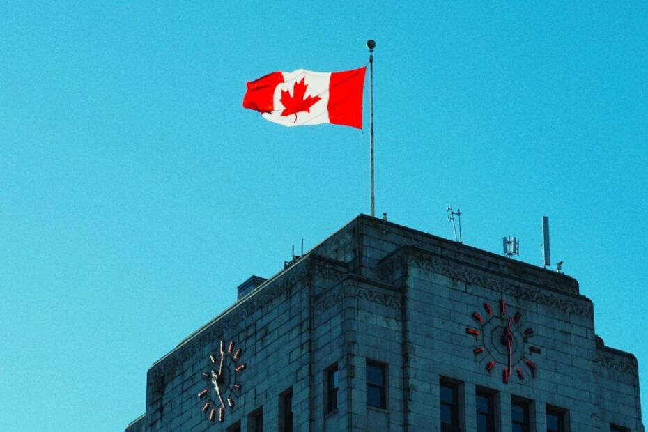 Imagem da bandeira do Canadá para ilustrar conteúdo sobre intercâmbio no Canadá