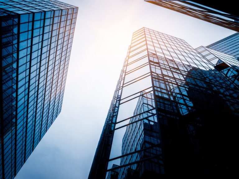 Imagem para ilustrar conteúdo sobre tradução juramentada para empresas que querem expandir em B2B.